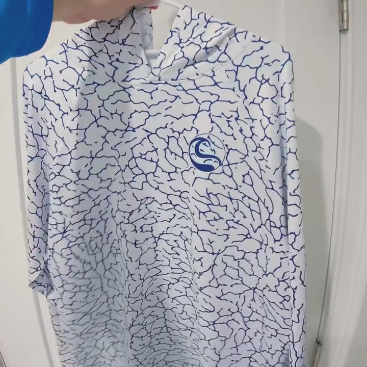 Video of the HOOKSTER Tide Trace UPF 50+ UV hoodie being worn, clip 2
